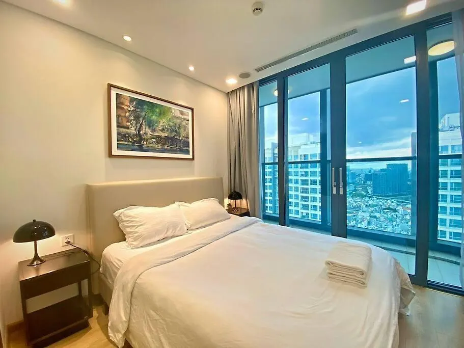 Vinhome Central Park At Landmark 81 Ho Chi Minh City 0*,